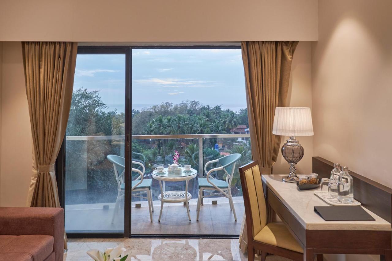 Regenta Central Imperial Candolim Goa Exteriör bild